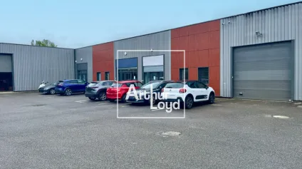 LOCAUX D'ACTIVITÉ À LOUER - 396 m² - BUREAUX ET ATELIER - MONTRABÉ - Offre immobilière - Arthur Loyd