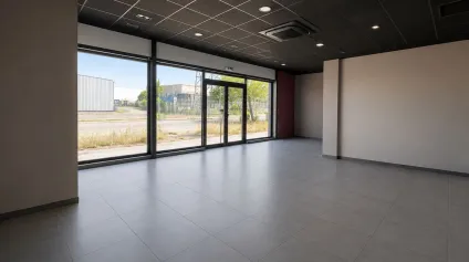 LOCAL COMMERCIAL 265 m² - TERRAIN PRIVATIF 695 m² - SAVIGNEUX - Offre immobilière - Arthur Loyd
