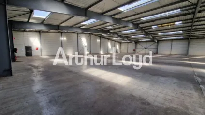 <br />Local d'activité - À Louer - Carpiquet<br /> - Offre immobilière - Arthur Loyd