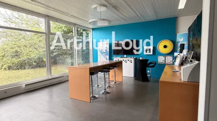 <br />LOCAL COMMERCIAL - 964 M² - HEROUVILLE ST CLAIR<br /> - Offre immobilière - Arthur Loyd