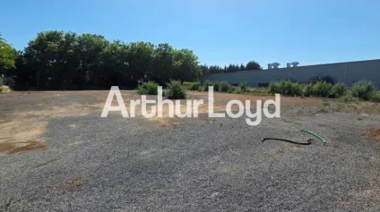 <br />Local d'activité - VEFA - COLOMBELLES - 18 lots allant de 148 m² à 180 m²<br /> - Offre immobilière - Arthur Loyd