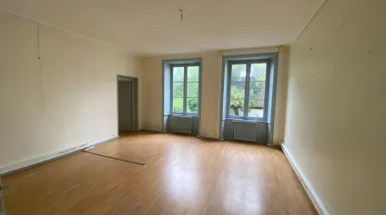 <br />Bureaux à louer 220 m² Centre-ville de La Rochelle, accessibilité et visibilité optimales<br /> - Offre immobilière - Arthur Loyd