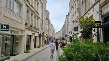 <br />A vendre Cession de bail La Rochelle 301 m²<br /> - Offre immobilière - Arthur Loyd