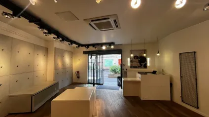 LOCAL COMMERCIAL à LOUER de 129.77 m² - Offre immobilière - Arthur Loyd