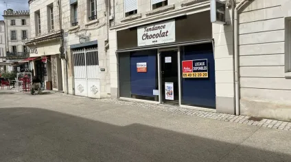 LOCAL COMMERCIAL DE 72M2 NIORT HYPER CENTRE PETIT LOYER ! - Offre immobilière - Arthur Loyd