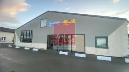 Local d'activités au pied de la rocade. - Offre immobilière - Arthur Loyd