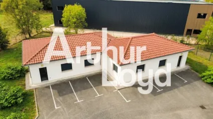 Bureaux Prêts à l'Emploi  185 m² Carrez  Belmont-Tramonet (73330) - Offre immobilière - Arthur Loyd