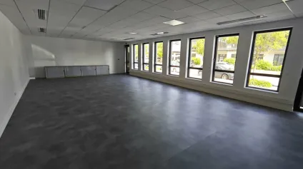 BUREAUX À LOUER  82 M² AU CUR DE SAVOIE TECHNOLAC  LE BOURGET-DU-LAC - Offre immobilière - Arthur Loyd