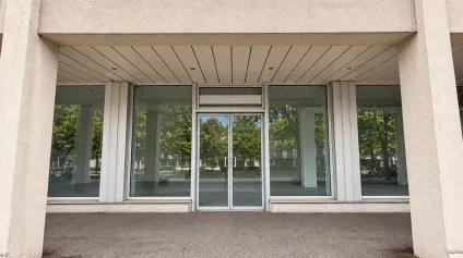 Local commercial à louer à Mérignac - 261 m² divisibles dès 53 m² avec stationnements - Offre immobilière - Arthur Loyd