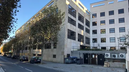 Bureaux à louer à Rueil-Malmaison parkings en sous-sol et locaux rénovés - Offre immobilière - Arthur Loyd