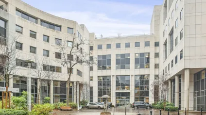 Bureaux rénovés à louer à Rueil-Malmaison avec parkings et services - Offre immobilière - Arthur Loyd