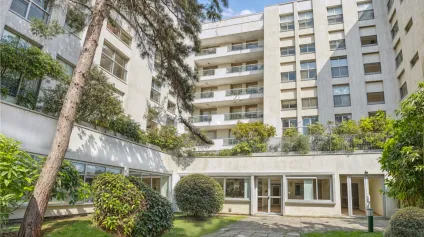 Bureaux à vendre à Neuilly-sur-Seine jardin et parking en sous-sol - Offre immobilière - Arthur Loyd