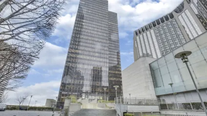 Bureaux à louer à Puteaux La Défense avec parking dans immeuble rénové - Offre immobilière - Arthur Loyd