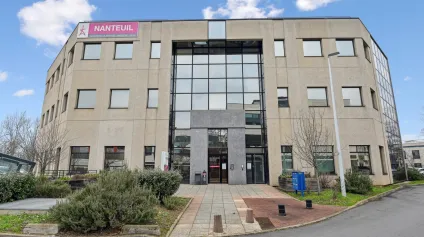 Bureaux à louer à Nanterre surface de 422 m² environnement paysager - Offre immobilière - Arthur Loyd