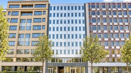 Bureaux à louer à Neuilly-sur-Seine avec parking et accès métro immédiat - Offre immobilière - Arthur Loyd