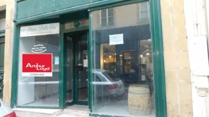LOCAL COMMERCIAL à LOUER de 100 m² - Offre immobilière - Arthur Loyd