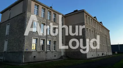 IMMEUBLE DE BUREAUX - Divisible à partir de 127m² - A VENDRE /A LOUER - Offre immobilière - Arthur Loyd