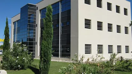 AVIGNON BUREAUX A LOUER DANS UN ENSEMBLE CLOTURE 319 m² en RDC - Offre immobilière - Arthur Loyd