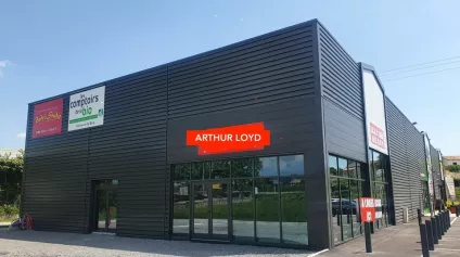Villeneuve de Berg - sur axe passant - à louer local commercial - Offre immobilière - Arthur Loyd