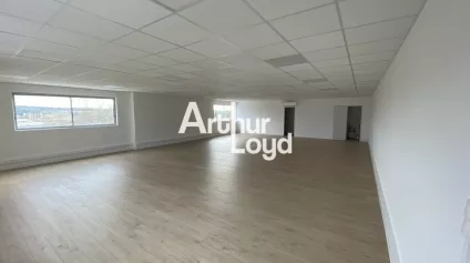 Bureaux à louer 315 m² divisibles dès 80 m² - Fréjus - Zone du Capitou - Offre immobilière - Arthur Loyd