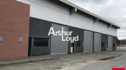 LOCAUX D'ACTIVITES A LOUER A MONTAUROUX - Offre immobilière - Arthur Loyd