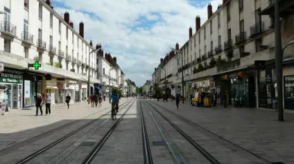 TOURS HYPER CENTRE GALERIE LOCAL COMMERCIAL A LOUER 263 M² - Offre immobilière - Arthur Loyd