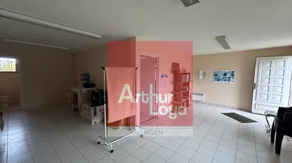Local commercial Pujols 66,21 m2 - Offre immobilière - Arthur Loyd
