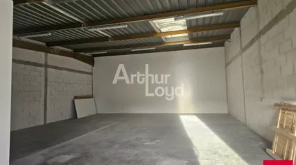AVRILLE LOCAL DE STOCKAGE DE 130 M² A LOUER - Offre immobilière - Arthur Loyd