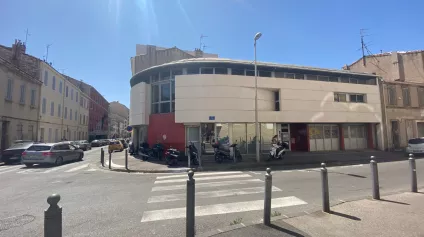 Bâtiment d'architecte indépendant à usage de bureaux et locaux commerciaux à vendre - Prado/Périer - 13008 Marseille - Offre immobilière - Arthur Loyd
