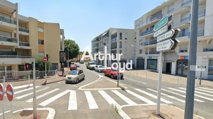 A vendre local commercial 220 m² centre-ville Antibes - Excellente visibilité - Offre immobilière - Arthur Loyd
