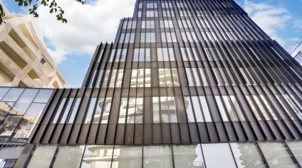 Immeuble indépendant à forte visibilité, terrasse Paris 17 - Offre immobilière - Arthur Loyd