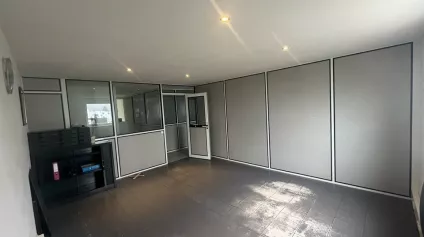 A LOUER - BUREAUX - ZONE INDUSTRIELLE DU HAVRE - 350 m2 - Offre immobilière - Arthur Loyd