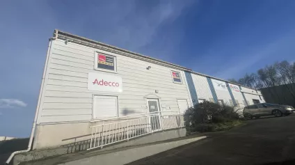 A LOUER - BUREAUX - ZONE INDUSTRIELLE DU HAVRE - 350 m2 - Offre immobilière - Arthur Loyd