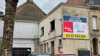 Arthur Loyd vous propose un immeuble à vendre en exclusivité en face de la gare de Soissons, d'une surface totale de 650 m2 environ sur une emprise foncière de 767 m2.Deux accès : un ... - Offre immobilière - Arthur Loyd
