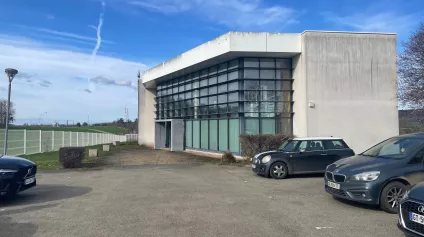 Locaux d'activité à vendre à SAINT PIERRE LA GARENNE 27600 - Offre immobilière - Arthur Loyd