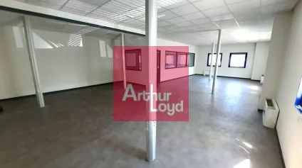A LOUER CLERMONT FERRAND BREZET BUREAUX 160M² RDC - Offre immobilière - Arthur Loyd