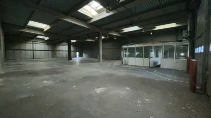 LOCAL D'ACTIVITE - ENTREPOT à LOUER de 1743.3 m² - Offre immobilière - Arthur Loyd