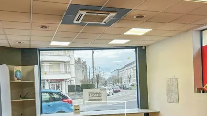 LOCAL COMMERCIAL location à BRIVE LA GAILLARDE 19100 - Offre immobilière - Arthur Loyd