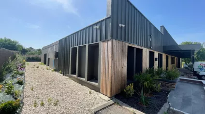 BÂTIMENT INDEPENDANT - A LOUER - 1000 M2 - SAINT-QUENTIN - Offre immobilière - Arthur Loyd