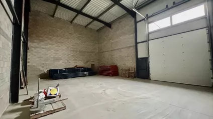 Locaux d'activités à la location - Offre immobilière - Arthur Loyd