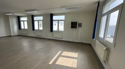 BUREAUX à LOUER de 253 m² - Offre immobilière - Arthur Loyd