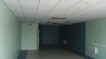 Local commercial 94 m² - zone d'activité Saint Junien - Offre immobilière - Arthur Loyd