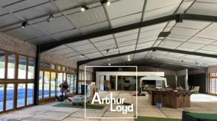 LOCAL COMMERCIAL location à TREIGNAC 19260 - Offre immobilière - Arthur Loyd