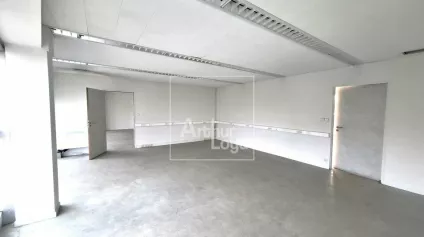 À 900m du RER D (Melun), locaux PMR et ERP à louer - Offre immobilière - Arthur Loyd