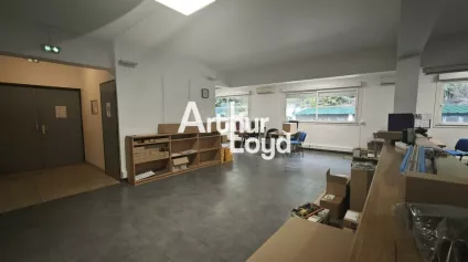 A LOUER BUREAUX OPEN SPACE AVEC ACCES PMR NICE QUARTIER DE LA MADELEINE. 206M² DE SURFACE DE BUREAUX - Offre immobilière - Arthur Loyd