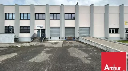 LOCAL D'ACTIVITE - ENTREPOT à LOUER de 1220 m² - Offre immobilière - Arthur Loyd