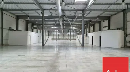Entrepôt / Local d'activité de 535 m² à vendre - Site sécurisé avec accès immédiat A10 et gare TGV - Offre immobilière - Arthur Loyd