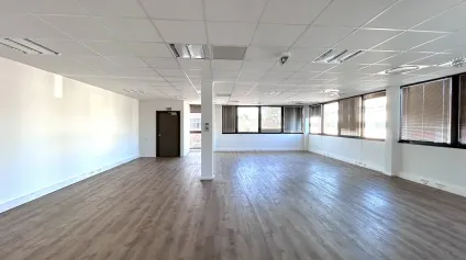 Bureaux à louer à Pessac Enora Parc avec parking et accès tram B - Offre immobilière - Arthur Loyd
