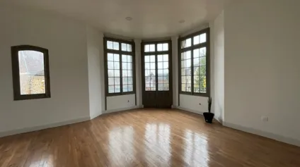 BUREAUX - A LOUER - SOISSONS CENTRE VILLE - IMMEUBLE DE STANDING - Offre immobilière - Arthur Loyd