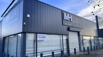 MACON SUD - LOCATION - LOCAL COMMERCIAL D'ANGLE AVEC TRES BELLE VITRINE - Offre immobilière - Arthur Loyd